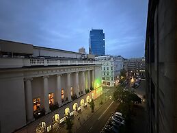 Heart of Warsaw Near Metro by Renters