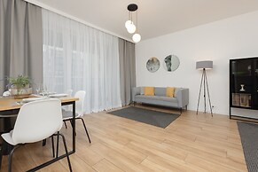 Spacious Apartment by Renters