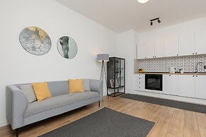 Spacious Apartment by Renters
