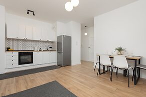 Spacious Apartment by Renters