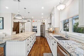 Destiny East - Villa Ciao Bella