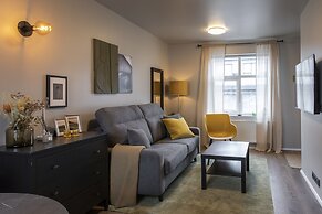 Keflavik's Ray of sunshine Hafnargata