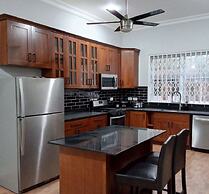 4 Bedrooms Family House Sakumono