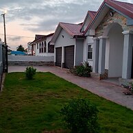 4 Bedrooms Family House Sakumono