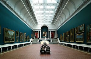 CITY CENTRE 1BR SUITE APT IN DUBLIN-2