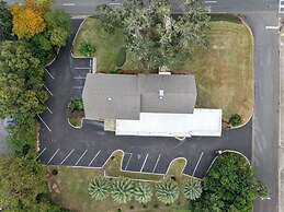 The Capitol Inn Tallahassee