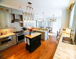 The Capitol Inn Tallahassee