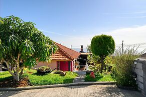 Casa Primavera a Home in Madeira