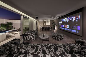 Crystal Villa SHIRARAHAMA BEACH