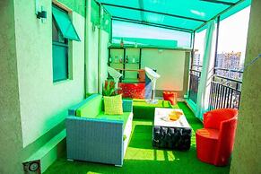Lux Suites Marcus Garden Apartments