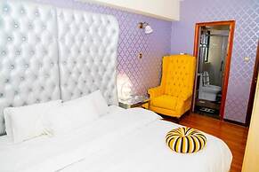 Lux Suites Marcus Garden Apartments