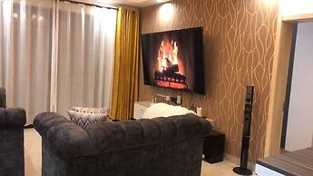 Lux Suites Urban Oasis Apartments