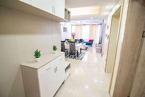 Lux Suites Urban Oasis Apartments