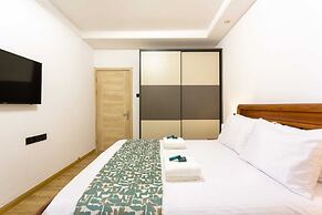Lux Suites Urban Oasis Apartments