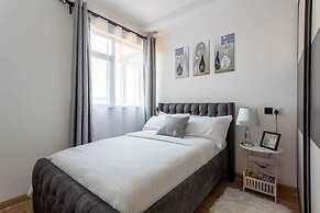 Lux Suites Urban Oasis Apartments