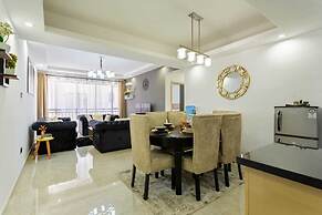 Lux Suites Urban Oasis Apartments