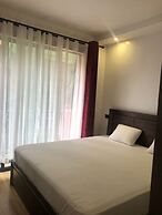 Lux Suites Urban Oasis Apartments