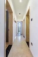 Lux Suites Urban Oasis Apartments
