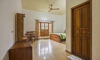 Itsy Hotels Classiyo Munnar Crown Resorts