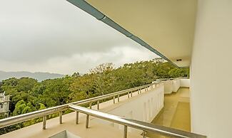 Itsy Hotels Classiyo Munnar Crown Resorts