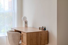 Beautiful 2 Bed, 2 Bath Abode In Dulwich