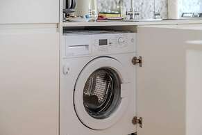 Beautiful 2 Bed, 2 Bath Abode In Dulwich