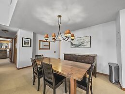 Co208 Copper One Lodge 2 Bedroom Condo by RedAwning