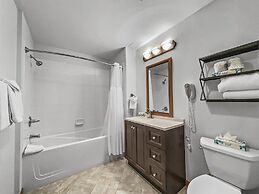 Co208 Copper One Lodge 2 Bedroom Condo by RedAwning