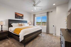 Hallser's Hive #4 3 Bedroom Townhouse
