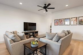 Hallser's Hive #4 3 Bedroom Townhouse