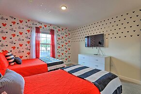 Kissimmee Getaway: Private Pool & Resort Amenities