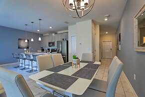 Kissimmee Getaway: Private Pool & Resort Amenities