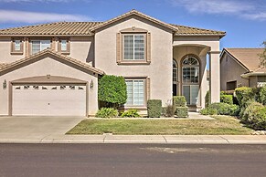 Family-friendly Modesto Home w/ Grill & Yard
