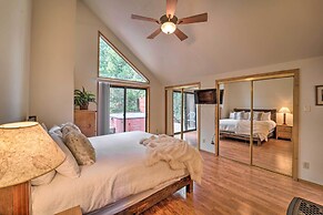 Truckee Golf Course Home w/ Hot Tub & Deck