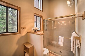 Truckee Golf Course Home w/ Hot Tub & Deck
