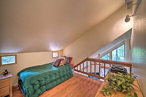 Truckee Golf Course Home w/ Hot Tub & Deck