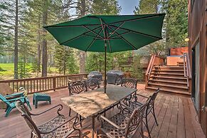 Truckee Golf Course Home w/ Hot Tub & Deck