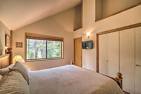 Truckee Golf Course Home w/ Hot Tub & Deck