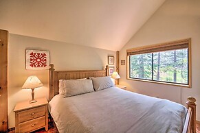 Truckee Golf Course Home w/ Hot Tub & Deck