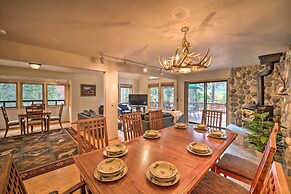 Truckee Golf Course Home w/ Hot Tub & Deck