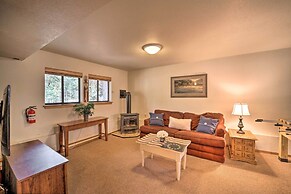 Truckee Golf Course Home w/ Hot Tub & Deck