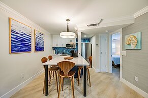 Upscale Naples Condo w/ Pool Access: Walk to Pier!
