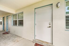 Upscale Naples Condo w/ Pool Access: Walk to Pier!