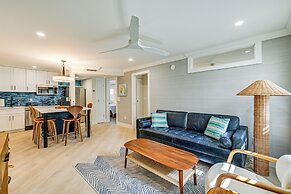 Upscale Naples Condo w/ Pool Access: Walk to Pier!