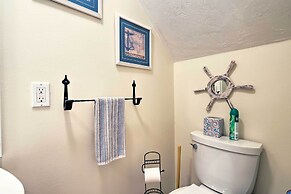 Maushop Village Getaway w/ Private Beach Access!