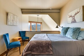 Mountain Adventure Home Base - Ski, Hike & Chill!