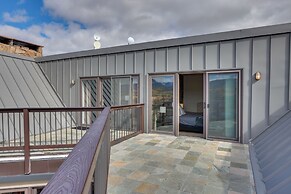 Mountain Adventure Home Base - Ski, Hike & Chill!