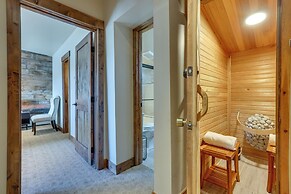 Mountain Adventure Home Base - Ski, Hike & Chill!