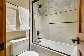 Mountain Adventure Home Base - Ski, Hike & Chill!