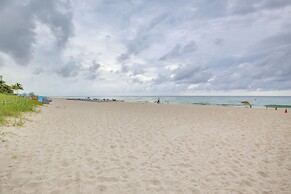 Steps to Sand: Ocean-view Condo in Hollywood